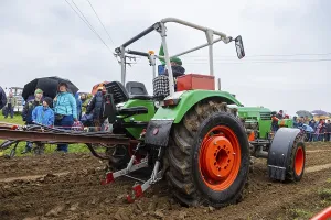 Classic Car Show Drucke: Tractor Pulling