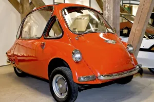 Red Classic Car Drucke: Trojan microcar