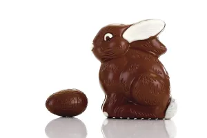 Chocolate Easter Bunny Drucke: Chocolate easter bunny with easter egg