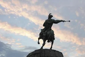 Eastern European Art And Architecture Drucke: Monument to hetman Bogdan Khmelnytsky on St