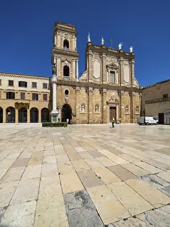 Drucke von Dom auf dem Domplatz, Brindisi, Apulien, Italien Brindisi Drucke: Dom auf dem Domplatz