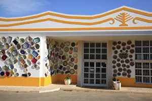 Historic Building Exterior Drucke: Ceramic trader, decoration facade