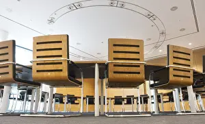 Conference Table Setup Drucke: Chairs in a room