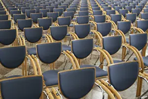 Chairs In A Row Drucke: Chairs, rows of seats