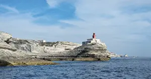 Daytime Lighthouse View Drucke: Chalk cliffs and lighthouse, Bonifacio