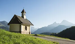 Bavarian Nature Reserve Drucke: Chapel on Lockstein, Watzmann behind