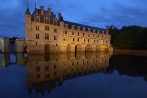 Chateau De Chenonceau Drucke: Chateau de Chenonceau at sunset
