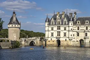 Uninhabited Moated Castle Drucke: Chenonceau Castle
