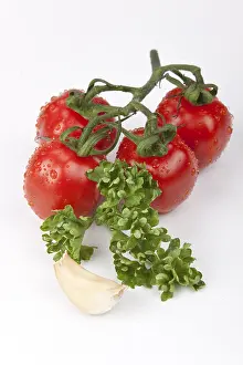 Tomato Nutrition Drucke: Cherry tomatoes with garlic and basil