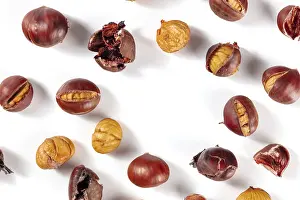 Simple Studio Shot Drucke: Chestnuts, forming a frame for copy space