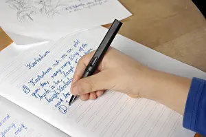 Primary School Homework Drucke: Child is doing his homework