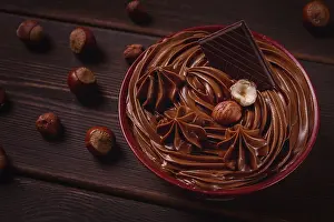 Chocolate Mousse Drucke: Chocolate nut paste, mousse, pasta