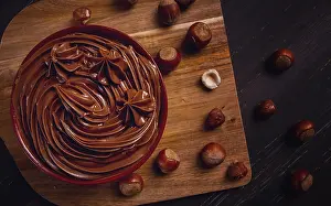 Chocolate Mousse Drucke: Chocolate nut paste, mousse, pasta