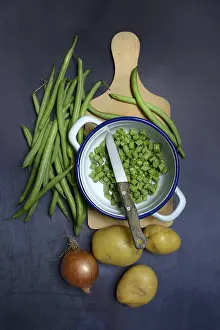 Food Still Life Studio Drucke: Chopped beans in shell, bush beans