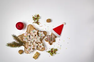 Ornate Christmas Decorations Drucke: Christmas, background, with biscuits and decorations
