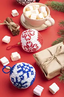 Red Background Christmas Drucke: Christmas or New Year composition