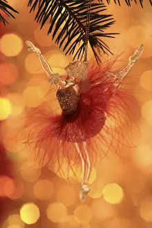 Christmas Tree Decorations Drucke: Christmas-tree decorations against light background