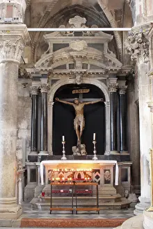 Uninhabited Religious Buildings Drucke: Church altar