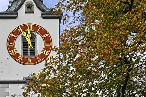 Abandoned Church Drucke: Church clock five to twelve