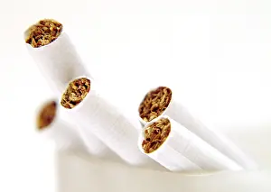 Smoking A Cigarette Drucke: Cigarets