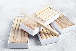 Tobacco Products Drucke: Cigarette casings, packed in boxes