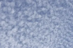 Overcast Sky Britain Drucke: Cirrocumulus white clouds in a blue sky