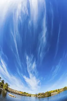 Canadian Autumn Landscape Drucke: Cirrus clouds are reflected in the Winnipeg River