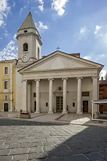 Drucke von Klassizistische Kathedrale der Heiligen Dreifaltigkeit, Cattedrale della Santissima Trinità, Piazza Gabriele Pepe, Campobasso, Molise, Italien Molise Drucke: Klassizistische Kathedrale der Heiligen Dreifaltigkeit