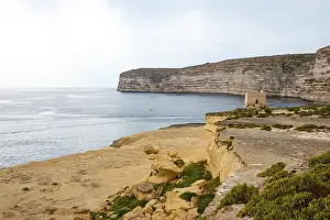Rocky Shoreline Views Drucke: Cliffs at the coast of Malta
