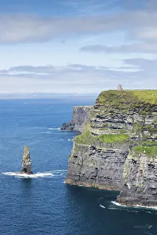 Cliffs Of Moher Ireland Drucke: Cliffs of Moher, steep cliffs up to 214m