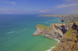United Kingdom Coastal Scenes Drucke: Cliffs and rocks, clear water, Bedruthan Steps