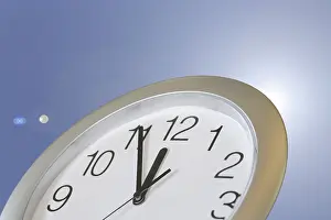 Environmental Pollution Image Drucke: Climate change symbol: clock shows five to twelve