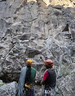 Rock Climbing Drucke: Two climbers equipped with helmets