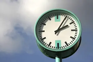 Deserted Clock Tower Drucke: Clock