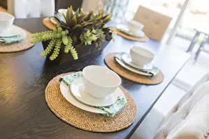 Close Up Table Setting Drucke: Close up abstract of table setting in new house