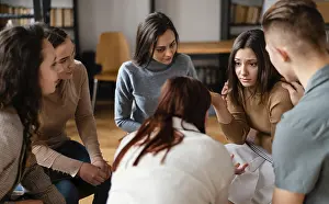 Mental Health Problems Drucke: Close up people discussing about problems