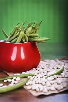 Green Bean Nutrition Drucke: Close up shut of green beans on the table