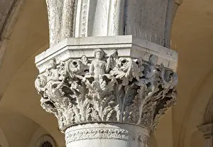 Venice Italy Photography Drucke: Close-up of column of colonnade
