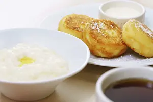 Homemade Breakfast Ideas Drucke: Close-up image of breakfast table
