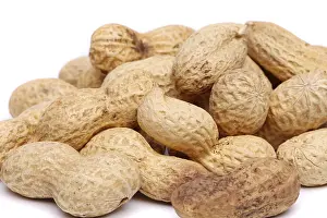 Studio Shot Of Peanuts Drucke: Close-up of some peanuts. background of some peanuts