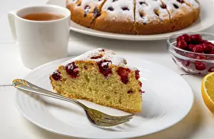 Selective Focus On Food Drucke: Close-up of a sliced cherry pie