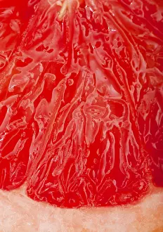 Fruity Still Life Images Drucke: Close-up of sliced grapefruit