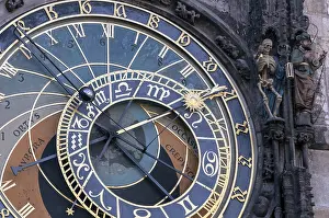 European Landmark Clocks Drucke: Close up view of the astronomical clock of Prague