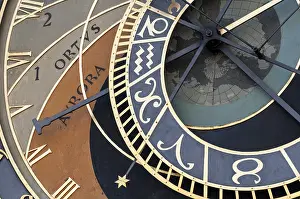 Astronomical Clock Prague Drucke: Close up view of the astronomical clock of Prague