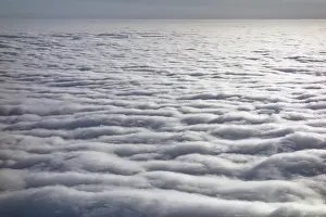 Central Europe Weather Drucke: Closed cloud cover, above the clouds