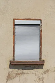 Deserted Window Drucke: Closed window, closed