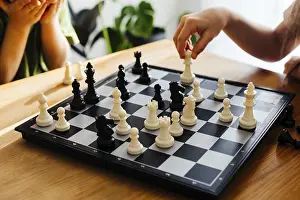 Chess Game Strategy Drucke: Closeup chess board with figures