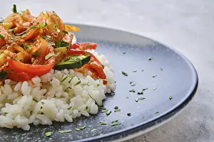 Beef Nutrition Facts Drucke: Closeup view of pulled beef with steamed bell pepper