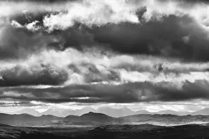 Cloudy Norway Landscape Drucke: Cloud atmosphere in the mountains