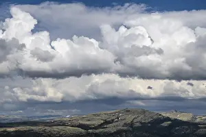 Overcast Sky In Europe Drucke: Cloud atmosphere over mountains